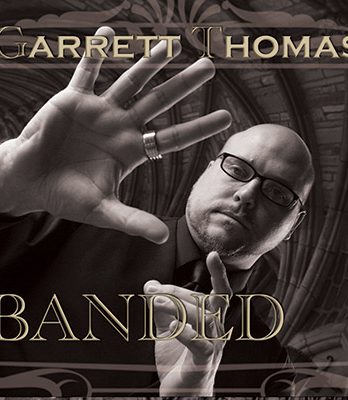 Banded 22 mm (Gimmicks and Online Instructions) by Garrett Thomas and Kozmomagic - Trick