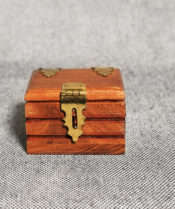 Quarter Go Box (Teak) by Mr. Magic - Trick