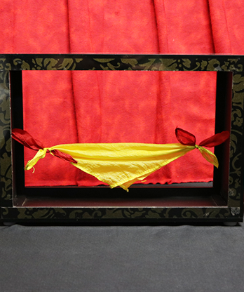 20th Century Balloon Silk Frame by Mr. Magic - Trick