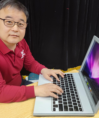 LAPTOP PRODUCTION by JL Magic - Trick