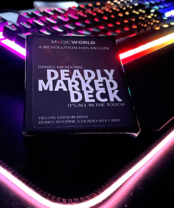 DEADLY MARKED DECK RED BICYCLE (Gimmicks and Online Instructions) by MagicWorld - Trick