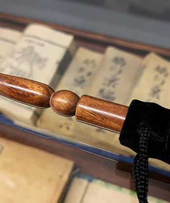 Wooden wand PRO (Standard Brown) by Harry He & Bacon Magic - Trick