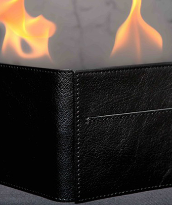 Perfect Fire Wallet by Victor Voitko - Trick