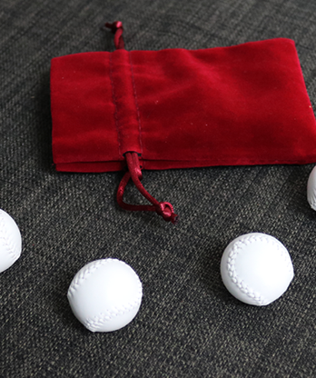 Set of 4 Leather Balls for Cups and Balls (White and White) by Leo Smetsers - Trick