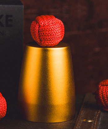 Cupcake 2.0 (Gold Metal) by Milo & Bacon Magic